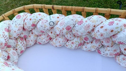 Obposteljna obroba pletenica – vzorec cvetje