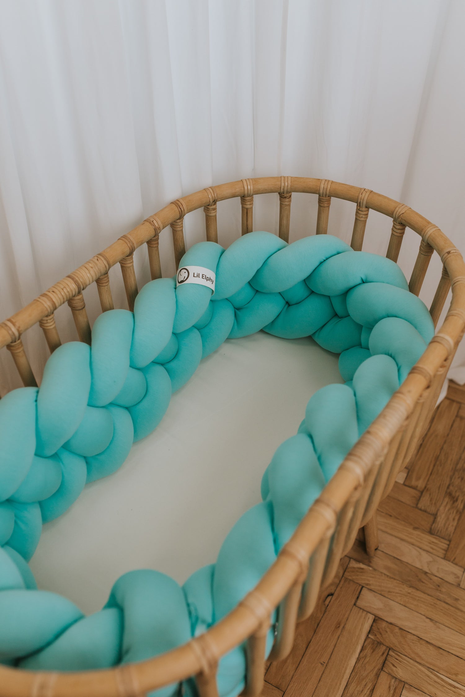 Obposteljna obroba pletenica – mint