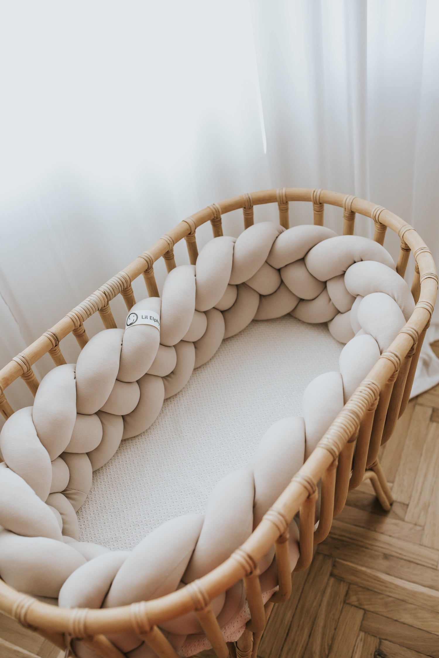 Obposteljna obroba pletenica – bež