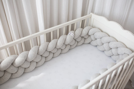 Obposteljna obroba pletenica – svetlo siva melanž