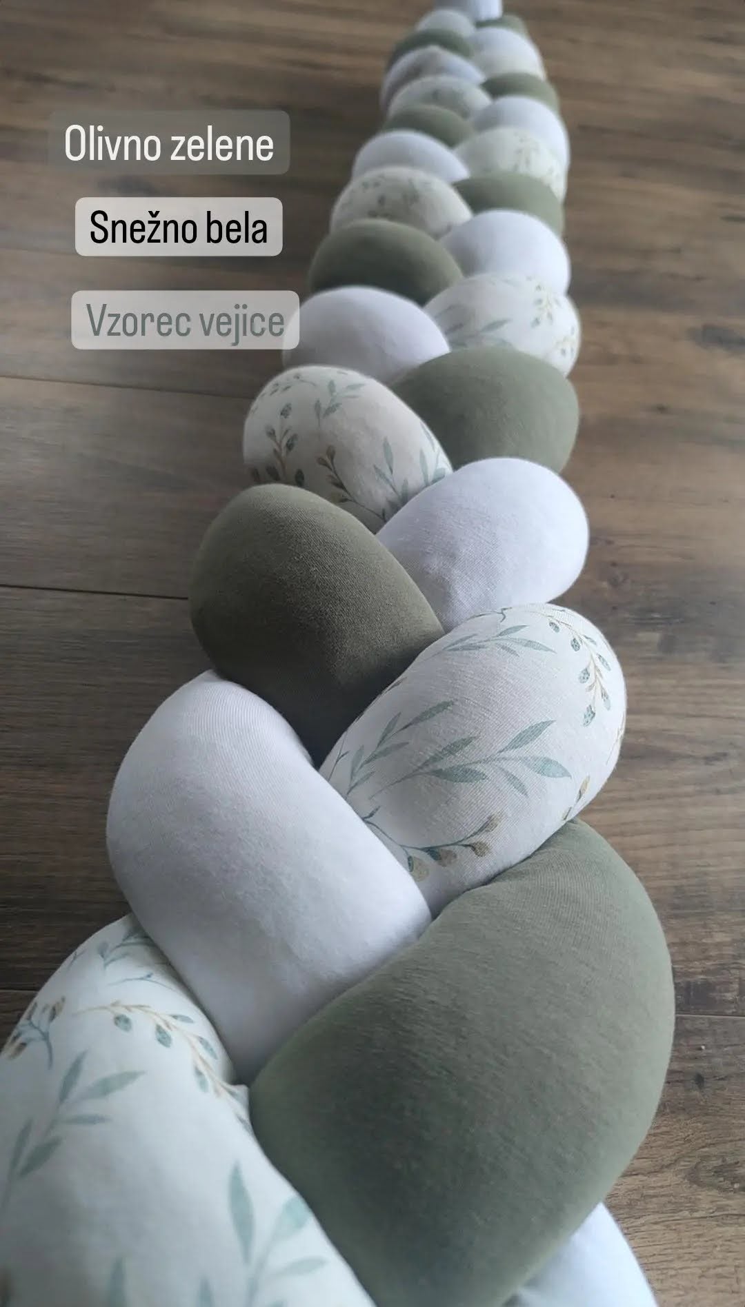 Obposteljna obroba kitka – Olivno zelena/vzorec vejice/snežno bela 300cm