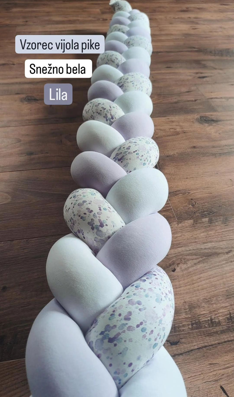 Obposteljna obroba kitka – večbarvna kombinacija