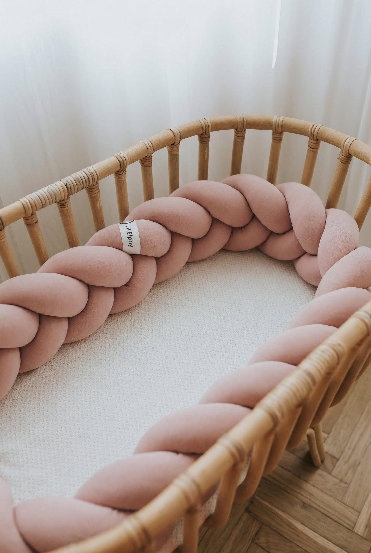 Obposteljna obroba kitka – puder roza