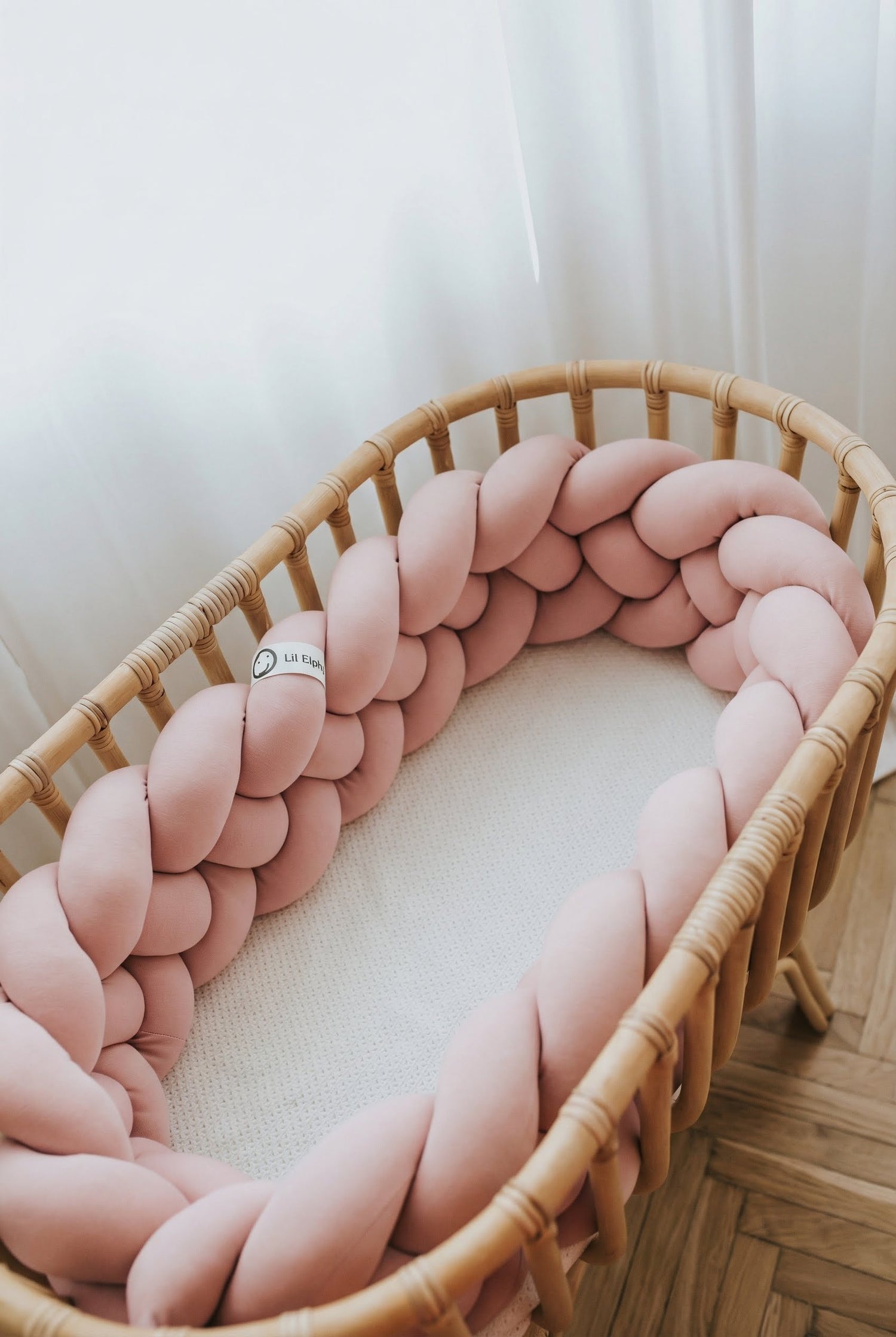 Obposteljna obroba pletenica – puder roza